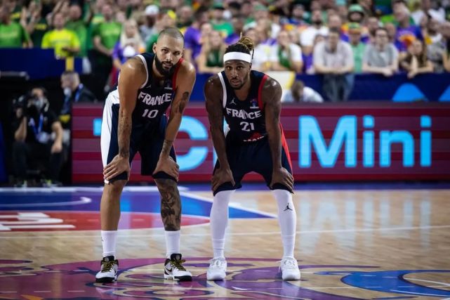 塞尔维亚对阵希腊,争夺小组第一名是谁