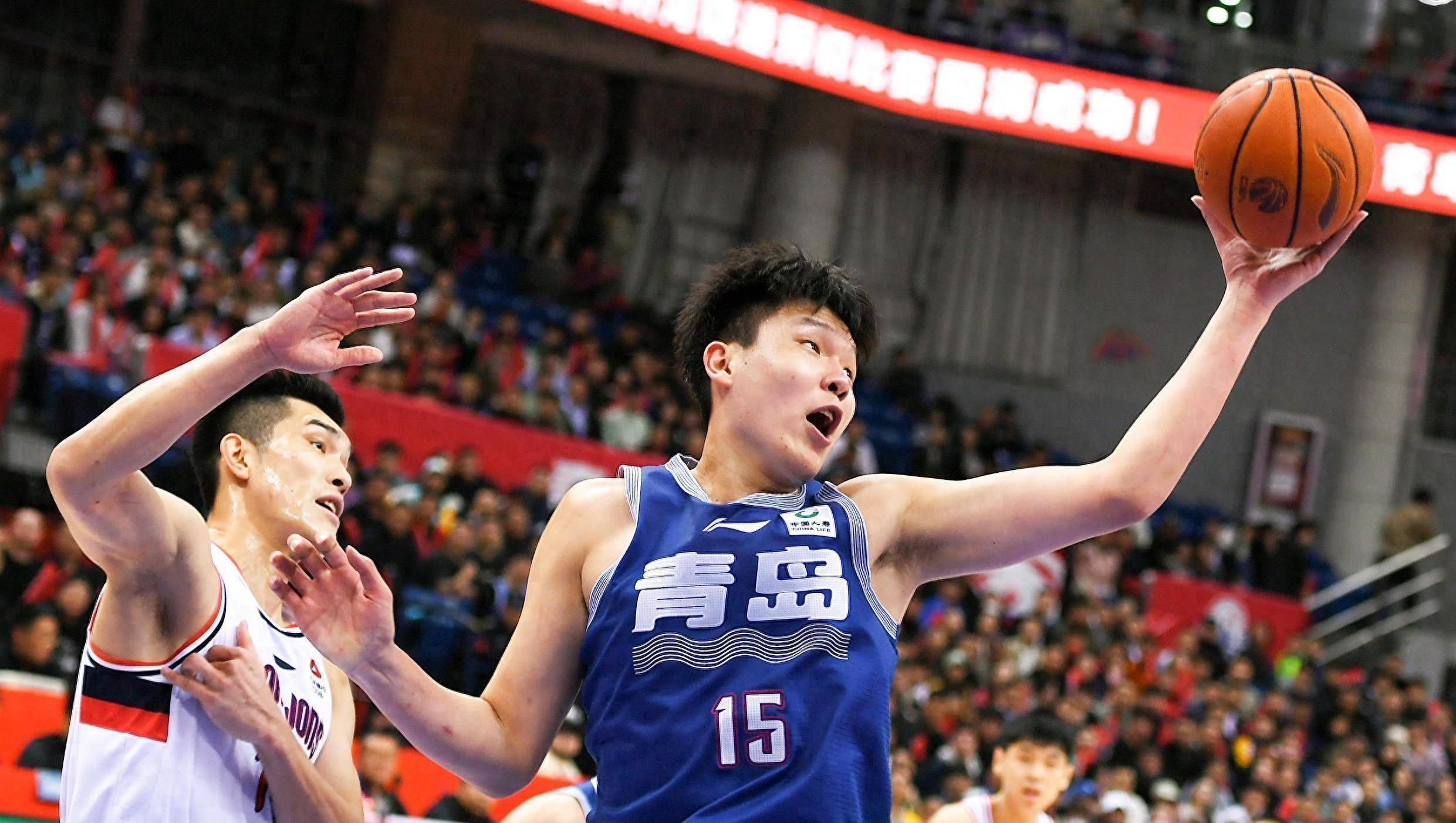 多米APP下载-nba有一个人打比赛的时候眼珠子出来了